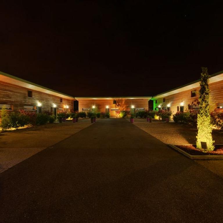 Bio-Motel Saint-Vulbas Esterno foto